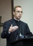Bishops asked to assess marriage, family life to prepare for synod 