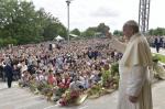 Be inspired by Mary, Christ's first lay disciple, pope tells laypeople